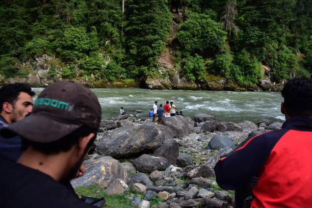 azad kashmir : tourists are enjoying at neelam valley in azad kashmir pakistan on saturday, june 22, 2024 azad kashmir : tourists are enjoying at neelam valley in azad kashmir pakistan on saturday, june 22, 2024 The Magic of Swat for travel stock pictures, royalty-free photos & images